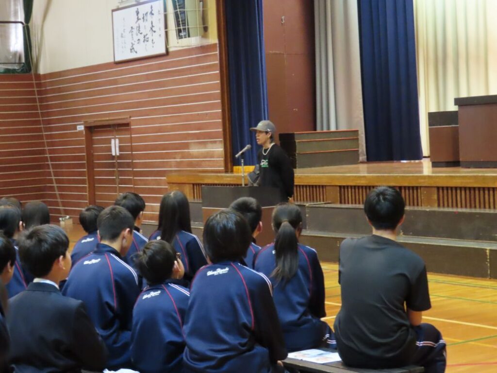 画像に alt 属性が指定されていません。ファイル名: 2026.4.9-%E4%BA%8C%E9%9A%8E%E5%A0%82%E8%93%AE%E9%81%B8%E6%89%8B3-1024x768.jpg